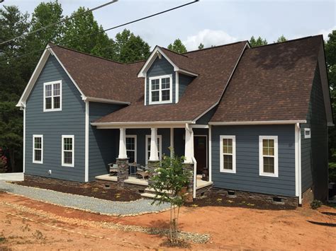 roof colors with brown siding